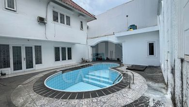 Disewakan Rumah Minimalis Kawasan Kota Baru Parahyangan, Bandung, Luas  450 m2