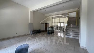 Ruko 3 lantai di Gegerkalong cocok untuk kantor ,klinik.