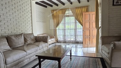 Kesempatan Eksklusif, rumah Mewah di Cigadung, Bandung, LB 450m²