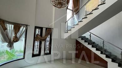 Rumah Premium di Batununggal, Bandung, Luas 450 m2