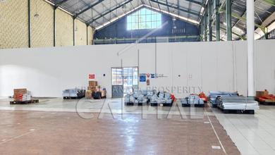 Kantor 2 Lantai Gudang dan Lahan Parkir yang Luas di Sayap Soekarno Hatta