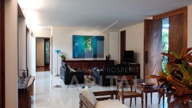 Hunian Elegan di Dago, Bandung, 2 KT, LT 415m²