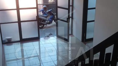 Rumah Dijual di Cigadung, Bandung, LB 180m², Harga Kompetitif!