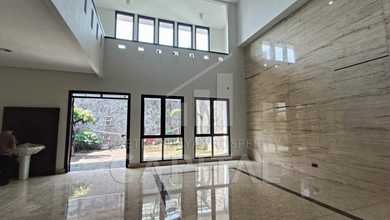 Penawaran Eksklusif, rumah Mewah di Batununggal, Bandung, LB 550m²