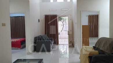 Dikontrakkan Rumah Murah di Kota Baru Parahyangan, Bandung, LT 180m²