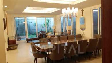 Rumah Mewah di Batununggal, Bandung, 6 KT, LT 450m²