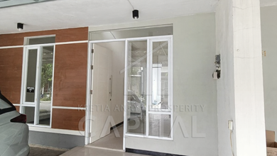 Rumah Dijual di Taman Kopo Indah, Bandung, LB 1m², Harga Terbaik!