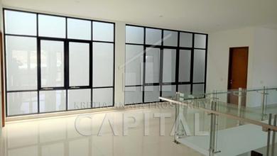 Rumah Sewa Murah Lokasi Cipaganti, Bandung, LB 250m²