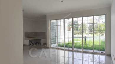 For Sale rumah Premium di Podomoro Park Bandung, Bandung - LT 176m²
