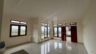 Kesempatan Rumah di Cihanjuang, Bandung, LB 150m², Harga 850 Juta