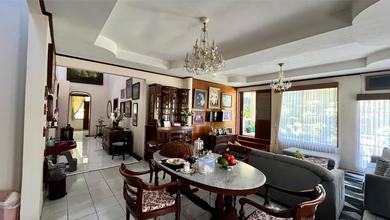 Hunian Elite di Kawasan Geger Kalong, Bandung, LB 400m², Harga 7 Miliar