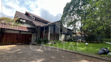 Hunian Elegan di Hegarmanah, Bandung, 5 KT, LT 1050m²