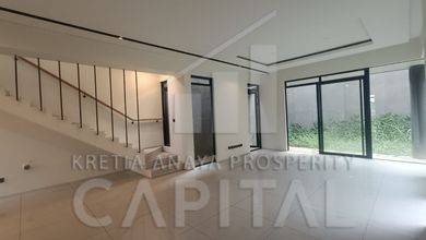 Rumah Minimalis di Kota Baru Parahyangan, Bandung, LT 290 m2
