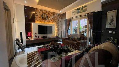 Jual Rumah Bagus Luas 297 m2 area Kota Baru Parahyangan, Bandung