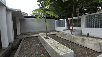 Sewa Ruang Usaha di Sayap Bkr