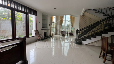 Hunian Mewah di Kawasan Setiabudi, Bandung, LB 550m², Harga 3,35 Miliar