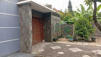 Hunian Favorit di Arcamanik, Bandung, 4 KT, Harga 2,4 Miliar