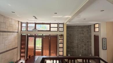 Hunian Elegan di Resor Dago Pakar, Bandung, 5 KT, LT 320m²