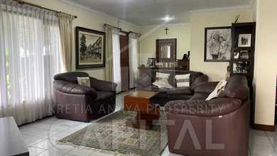 Villa Siap Huni Fully Furnished Cocok untuk Investasi dengan City And Forest View Tenang Sejuk di Dago Giri