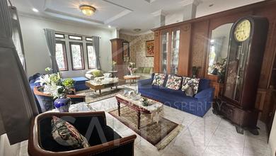 Kesempatan Eksklusif, rumah Prestisius di Setiabudi, Bandung, LB 700m²