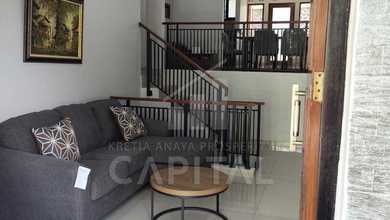 Rumah Mewah di Setiabudi, Bandung, 5 Kamar Tidur, LT 255m²