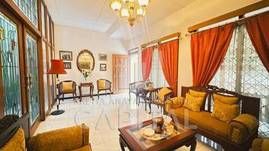 Rumah Mewah di Kawasan Geger Kalong, Bandung, LB 450m², Harga 13 Miliar