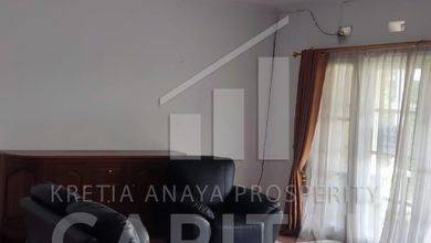 Disewakan Cepat Rumah Bagus dengan Lahan Luas 241 m2 Daerah Geger Kalong