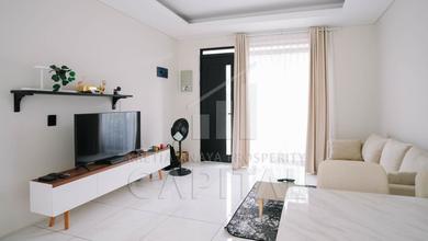 Rumah Elite di Kawasan Kota Baru Parahyangan, Bandung, LB 100m², Harga 2,8 Miliar