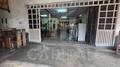 Rumah Usaha Strategis Dengan Parkir Luas Di Jalan Jakarta Antapani Bandung