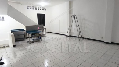 Ruko 3 Lantai Siap Pakai Dengan Lokasi strategis di Tengah Kota Komplek Kurdi Mainroad Inhoftank