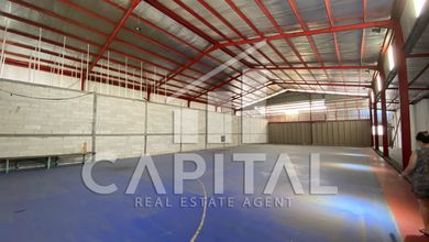 Gudang Ex Futsal di Sayap Holis Dekat Tol Pasir Koja