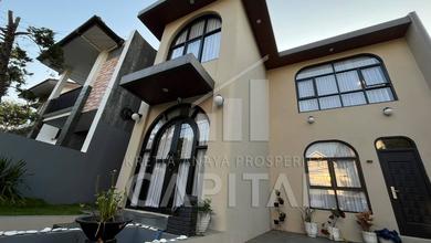 Rumah Mewah di Kawasan Parongpong, Bandung Barat, LB 270m², Harga 3,4 Miliar