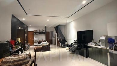 Dijual Rumah Strategis di Setra Duta, Bandung - LT 144m²