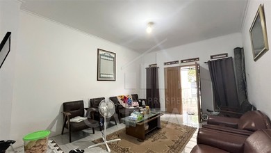 Hunian Mewah di Kawasan Arcamanik, Bandung, LB 150m², Harga 3,2 Miliar