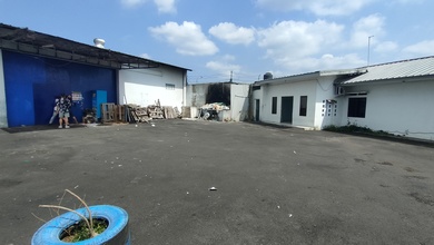 Gudang Siap Pakai Di Jalan Akses Propinsi Tasikmalaya