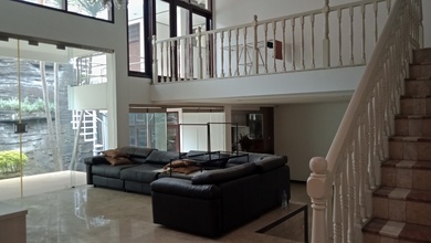 Hunian Elite di Kawasan Setiabudi, Bandung, LB 425m², Harga 5,4 Miliar
