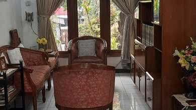 Rumah Elite di Kawasan Surya Sumantri, Bandung, LB 556m², Harga 21 Miliar