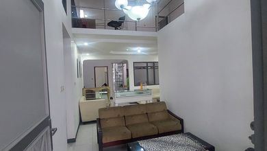 Kesempatan Rumah di Cimahi, Bandung, LB 170m², Harga 1,7 Miliar