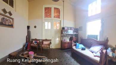 Kesempatan Eksklusif, rumah Mewah di Gatot Subroto, Bandung, LB 200m²