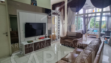 Rumah Mewah Furnished Lokasi Strategis Daerah Kota Baru Parahyangan
