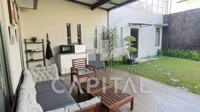 Rumah Prestisius di Kawasan Kota Baru Parahyangan, Bandung, LB 275m², Harga 6 Miliar