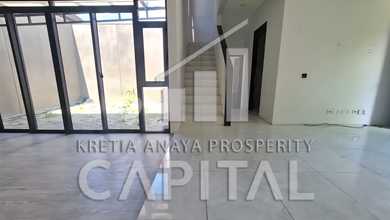 Dijual Rumah Strategis di Kota Baru Parahyangan, Bandung - LT 120m²