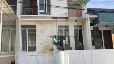 Jual Rumah Strategis di Sariwangi, Bandung - LT 76m²