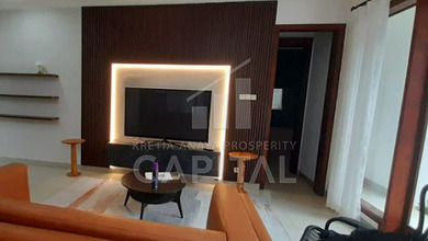 Rumah Elite di Kawasan Setra Duta, Bandung, LB 350m², Harga 5 Miliar