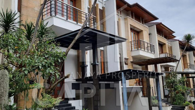 Kesempatan Eksklusif, rumah Mewah di Ciumbuleuit, Bandung, LB 350m²