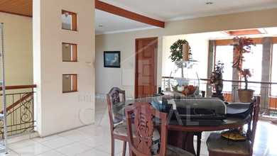 Rumah Area Premium Regol, Bandung - Harga Terbaik 11 Miliar