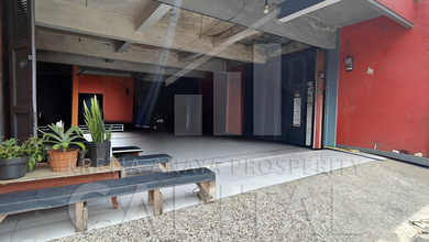 Rumah Prestisius di Kawasan Cimahi Utara, Cimahi, LB 300m², Harga 5 Miliar