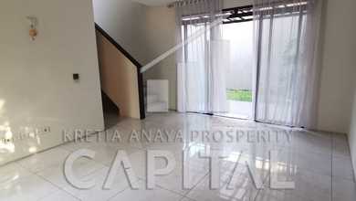 Dijual Rumah Nyaman di Kota Baru Parahyangan, Bandung - LT 120m²