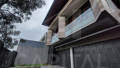 Rumah Area Premium Setra Duta, Bandung - Harga Terbaik 17,5 Miliar