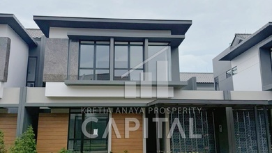 Rumah Mewah di Kota Baru Parahyangan, Bandung, 4 KT, LT 198m²
